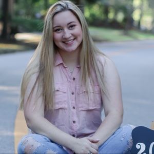 Meet your Posher, Kayla